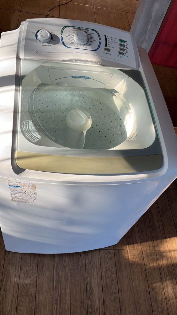 Máquina Electrolux 15kg